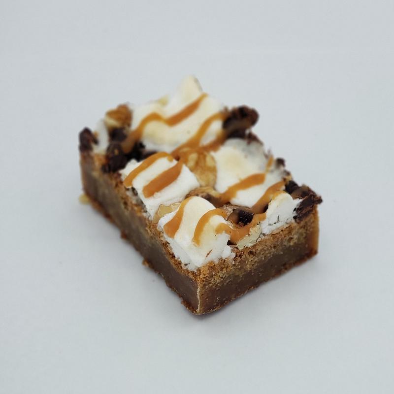 Rocky Blondie Bar